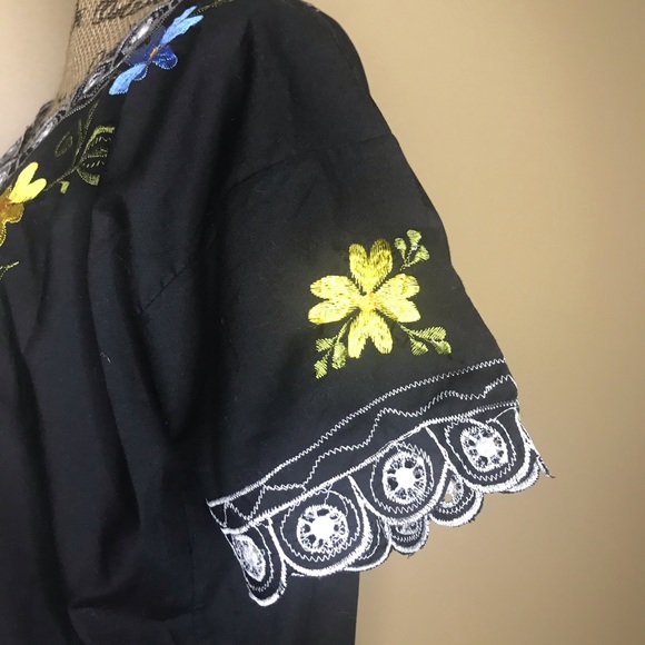 Embroidered Peasant Boho black blouse Sz L EUC - Picture 3 of 5
